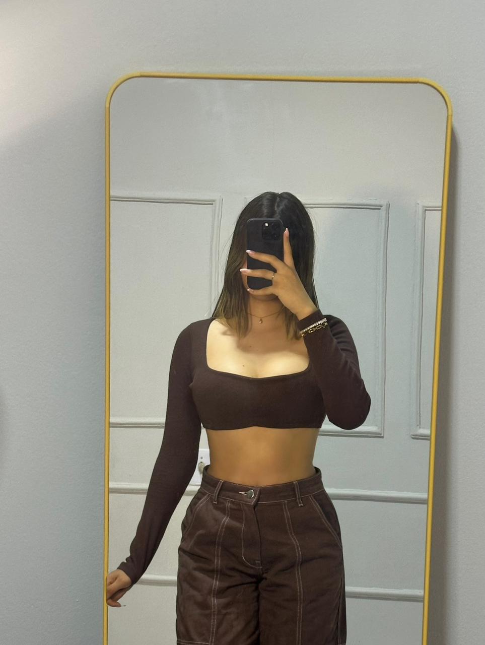 Cropped Lorena